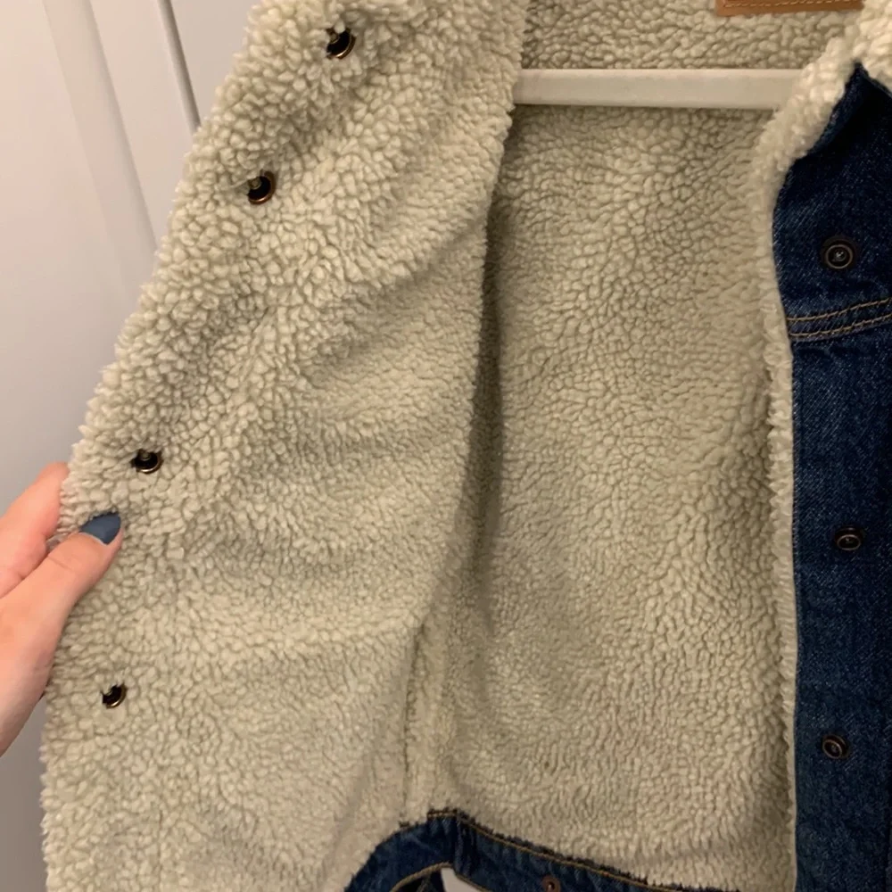 Levi jeans jacket - Picture 3 of 3